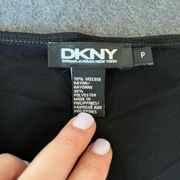 Cute DKNY long cami - Picture 2 of 3